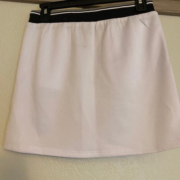NWT.  LF The brand white tracker skirt - Picture 4 of 5